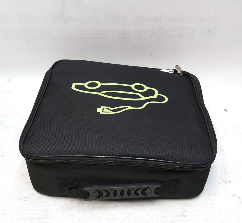 Case-bag laddare Tesla alla modeller 1126118-00-A