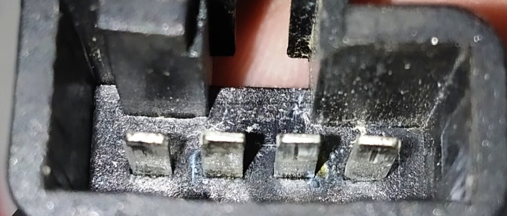 1 Electric motor main unlock. backrests of the double left seat of the 2nd row, complete with brackets. crepe. and cables Tesla model X 1098276-00-F