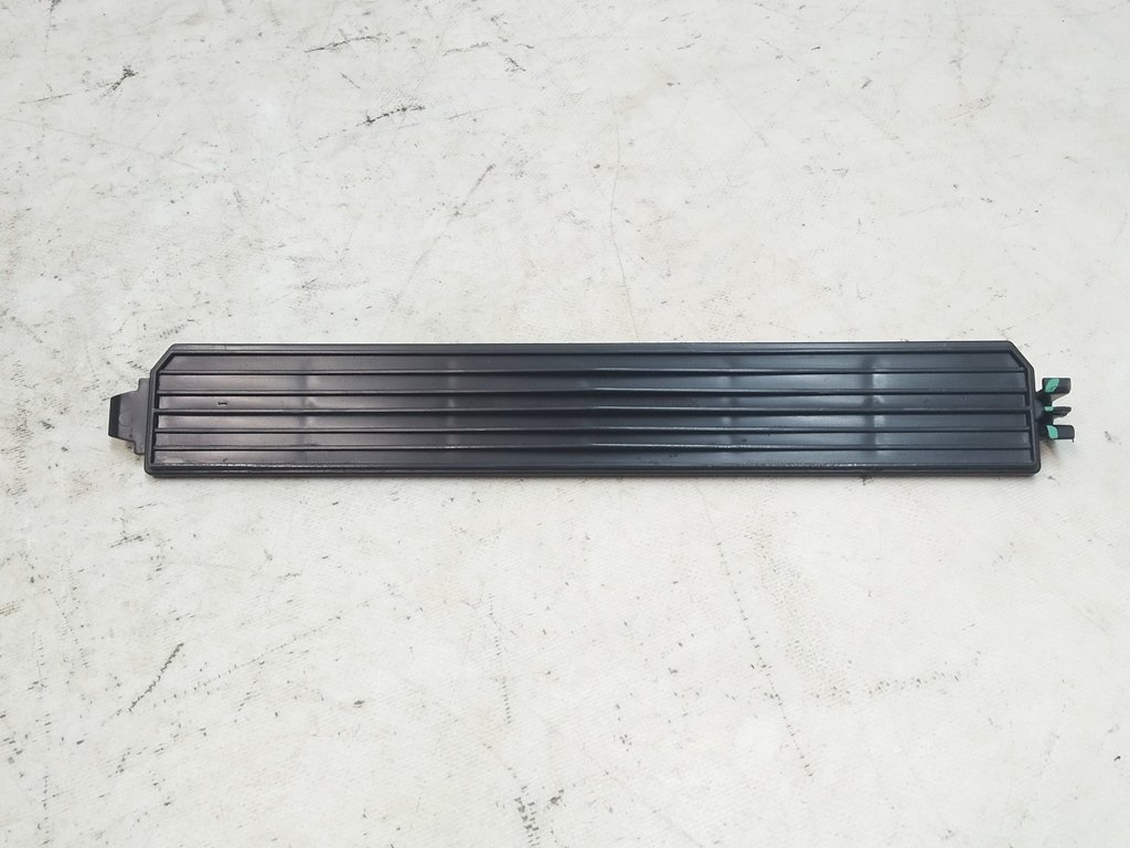 6 Kolkabinfilterkåpa till Tesla Model X luftkonditionering 1039042-00-B