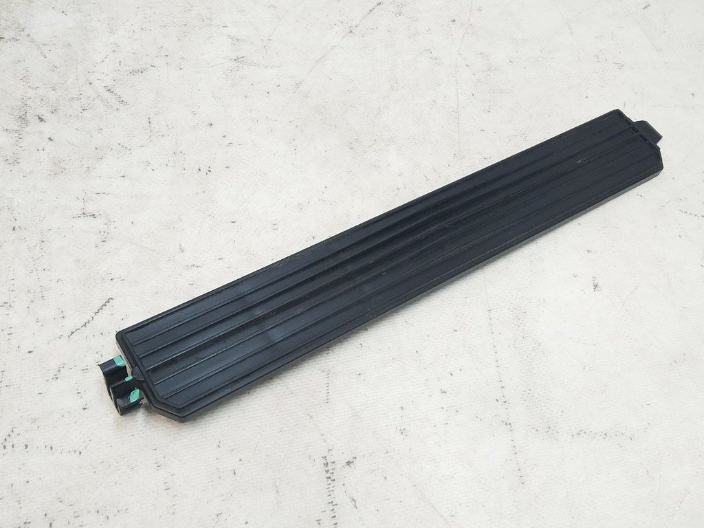 6 Kolkabinfilterkåpa till Tesla Model X luftkonditionering 1039042-00-B