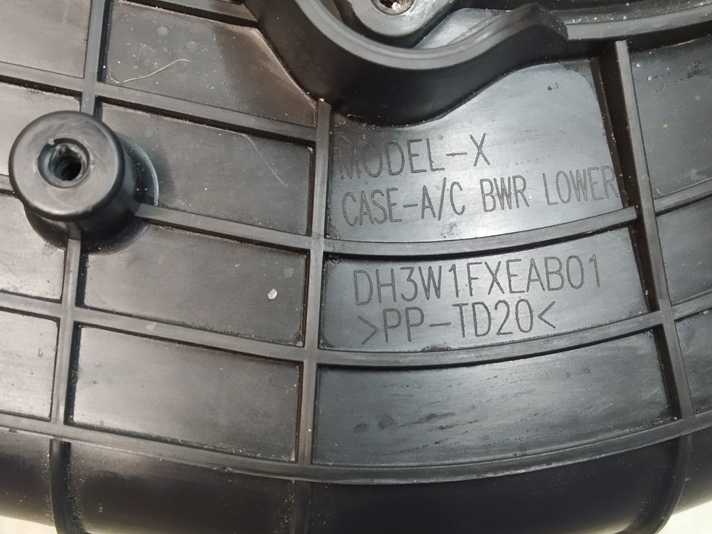 1 ヒーター ファン ボリュート (エアコン) アセンブリ Tesla Model X 1116133-00-B