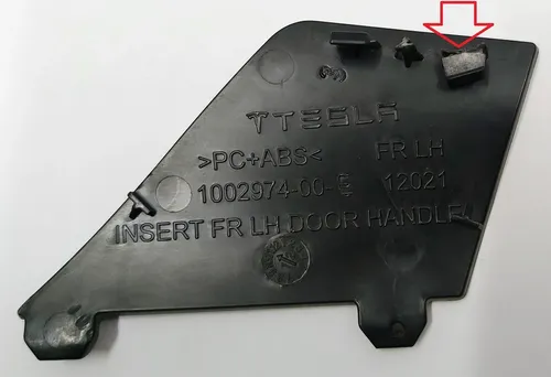 10 핸들 앞 왼쪽 아래 도어 카드 플러그 손상 Tesla 모델 S, 모델 S REST 1002974-00-E