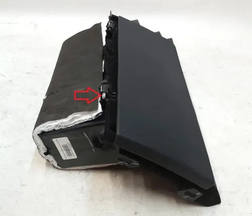 Бардачок ( ящик рукавички ) PUR BLACK з пошкодженням Tesla model S REST , model X 1003327-21-P