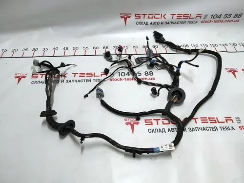 Електропроводка дверей передньої лівої в розбір Tesla model S, model S REST