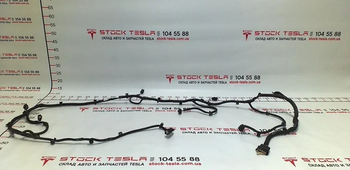 Kabeláž předního nárazníku (4 parkovací senzory) (PARK+DRIVER ASSIST) Tesla model S 1004420-00-M