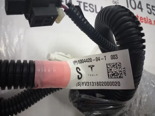 1 Forkofangerledninger (6 parkeringssensorer)NY Tesla model S REST 1004420-04-T