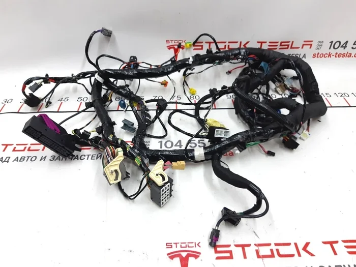 Електропроводка інструментальної панелі торпедо RWD Tesla model S 1004422-00-G