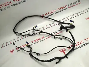 Okablowanie pokrywki tułowia lewej strony Tesli Model S, Model S REST 1004429-00-R