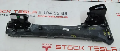 23 Decorativ panou central pasager PIANO BLACK MATA asamblat (cu zgarietura) Tesla model S, model S REST 1045969-03-B