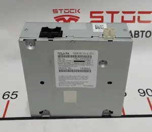 Radio Base 500KB s poškozením pouzdra (USA) Tesla model X S REST 1052323-00-B