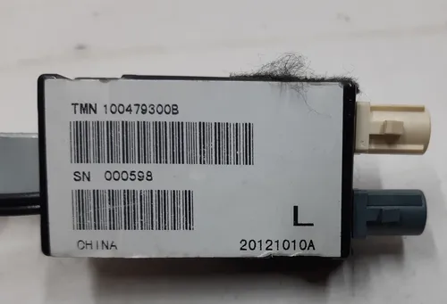 Підсилювач антена FM2 - NA EU APAC (ліва) Tesla model S, model S REST 1004793-00-F