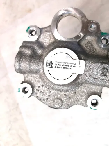 Kylrör för intern motorrotor med fäste Tesla Model S, Model S REST 1006255-00-D