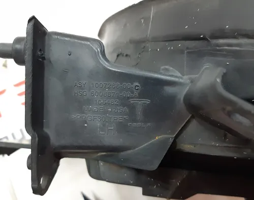 2 1007268-00-D zアクティブな左アイレットハウジング（モジュールとクロームストリップなし）、損傷ありテスラモデルS 1007268-00-F