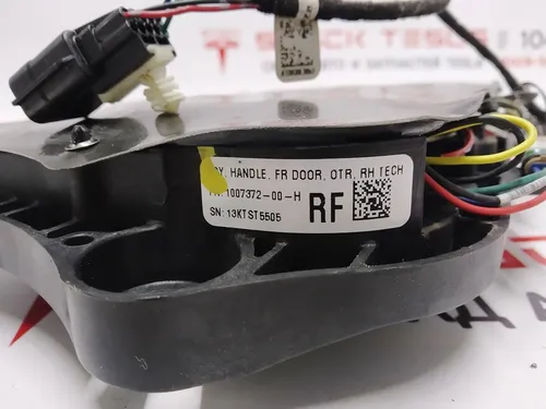 Механізм ручки зовнішньої передньої правої в зборі GEN 1 Tesla model S 1135725-S0-A