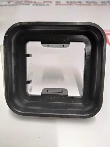 18 Адаптер воздуховода центральної панелі лівий Tesla Model S, Model S REST, Model X 1007566-00-C