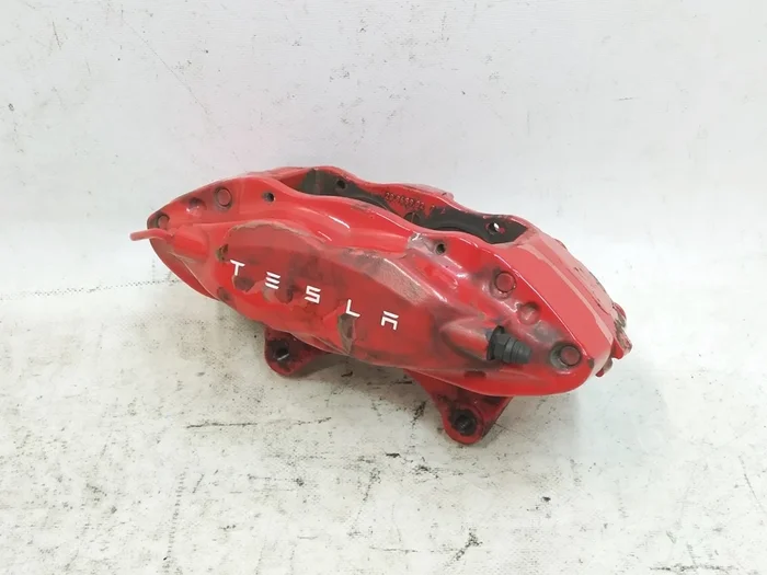 Супорт гальмівний передній правий BREMBO PERFOM червоний без гальмівних колодок Tesla Model S, Model S REST, Model X 1042640-01-D, 1007795-01-D