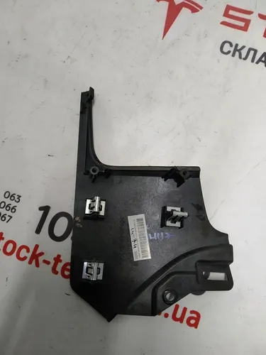 18 Декоративная накладка центральной панели водительская правая FIGURED ASH MATA Tesla model S REST, Tesla model X 1004518-99-H