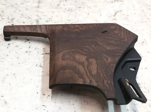 Dekorativt överlägg av centralpanelens förare till höger FIGURERAD ASH MATA med skada Tesla modell S REST, Tesla modell X 1004518-99-H