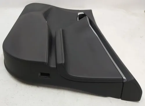 3 1007936-52-N Främre höger dörrkortmontering PURB / G / PUR13 / PVCB CREAM PREM Tesla modell S REST 1007936-52-N