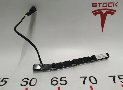 Iluminare card portiera spate stanga Tesla model S, model S REST 1007988-00-F