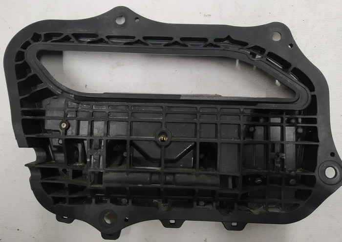 1008962-RH-E Zewnętrzny przedni prawy mechanizm klamki Obudowa GEN 1 Tesla model S 1135725-S0-A