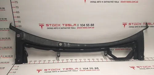 Подкапотная накладка стеклоочистителей Tesla model S 1008976-00-F
