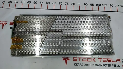 Main battery module (model S 85 kWh) S3 5.2 kWh 232 Ah 24 V(nominal) tipe "18650" Tesla model S 1014114-00-D