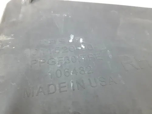 9 Diffusor rechts Kühler der Klimaanlage RWD mit Beschädigung des Tesla-Modells 1038059-00-A