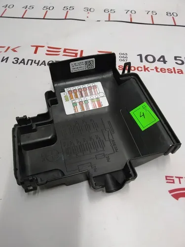 Zekeringkastdeksel Tesla model S 1013274-00-C