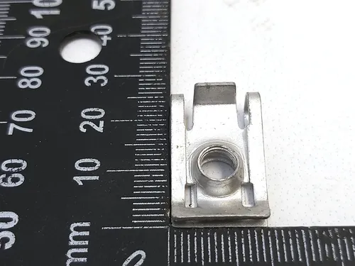 Halterung MT,M6,0.5-3.0,STL,G0110 Tesla alle Modelle (außer Model Y Feb 2025) 1013802-00-B