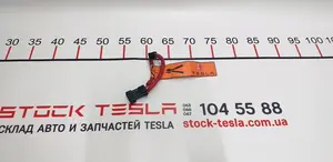 حزام الأمان في حالات الطوارئ طراز Tesla S 1015585-00-A