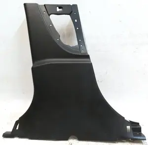 Uszkodzony plastik słupka B dolny lewy Tesla model S REST 1024631-S2-G