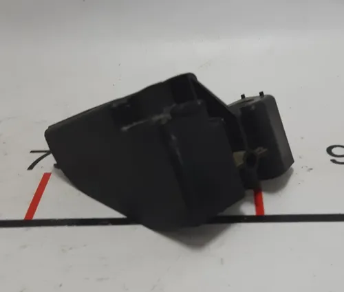 Voorbumperbevestiging links binnen met schade Tesla model S 1061331-00-B