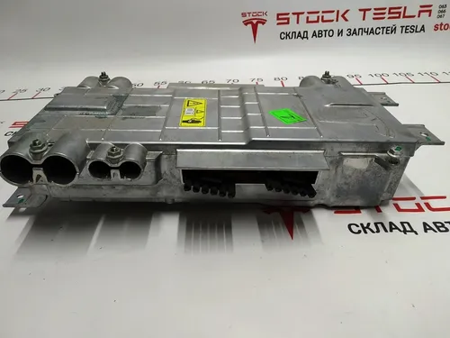 1021154-02-J Caja Janshen 2da generación Tesla modelo S 1021154-02-J. Número de pieza de la cubierta 1033020-12-D.