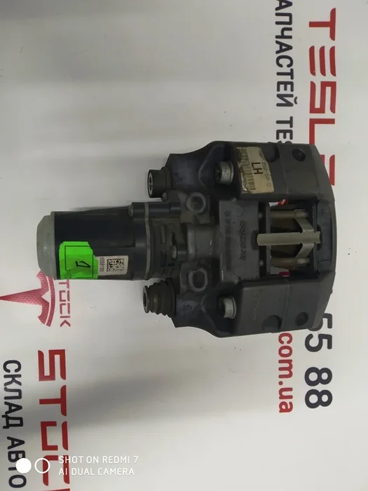 1 Супорт стоянкового гальма лівий у зборі Tesla Model S, Model S REST, Model X 1021252-00-F