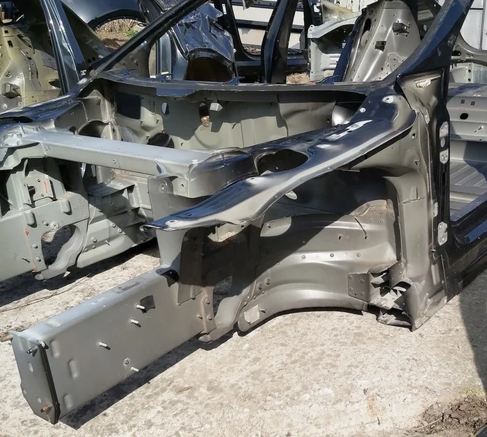 Kvart forreste venstre søjle A (forrest) AWD PBSB med sidevanger Tesla model S, model S REST 1022596-S0-L