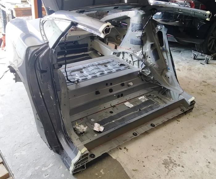 Комплект задних кузовных панелей (задняя часть) AWD/RWD в сборе Tesla model S REST 1024207-S0-B