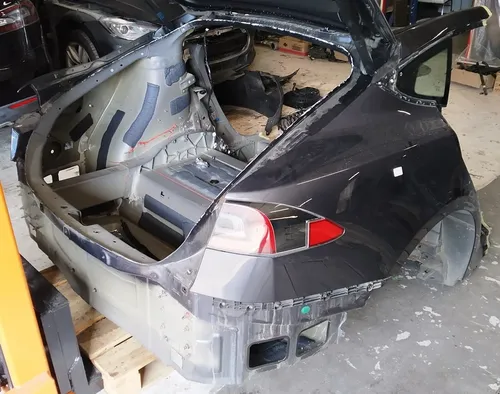 Комплект задних кузовных панелей (задняя часть) AWD/RWD в сборе Tesla model S REST 1024207-S0-B
