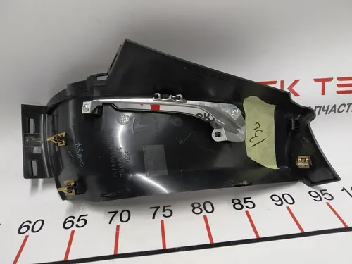 20 1024732-00-B Podkładka pasa bezpieczeństwa na słupku C, prawa Tesla model S, model S REST 1024732-00-B