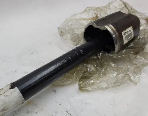 Піввісь передня права без пильовиків та хомутів AWD Tesla model X 1027115-00-D