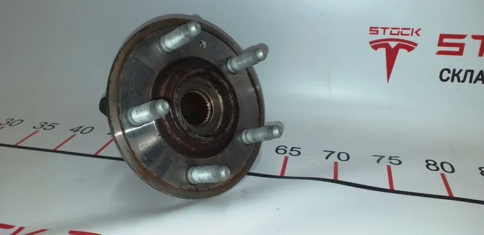 2 Nabe (vorne hinten) (links rechts) AWD-Baugruppe Tesla Model X 1027170-00-B