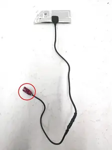 TELL-Antenne für den linken Außenspiegel mit Beschädigung Tesla Model S, Model S REST 1041317-00