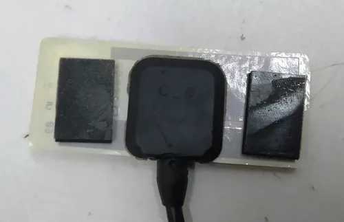 天线 WI-FI 反射镜右侧 Tesla 型号 S、型号 S REST 1041318-00-G