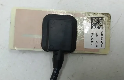 天线 WI-FI 反射镜右侧 Tesla 型号 S、型号 S REST 1041318-00-G