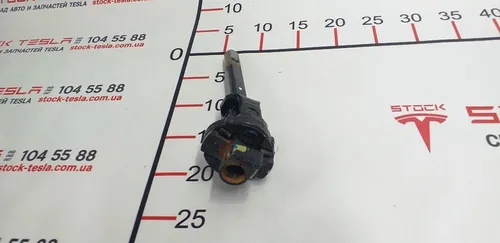 Kardan spodního sloupku řízení s tlumičem (poškozený) Tesla model S 1030622-00-A