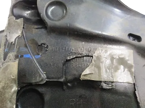 2 Těsnění horních dveří, přední pravé Tesla model X 1472045-00-A