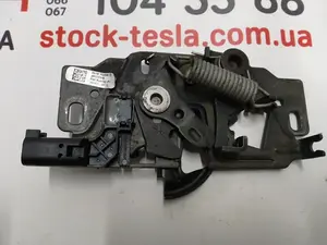 1 Замок капота Tesla model S REST, model X, model 3 1033011-00-G