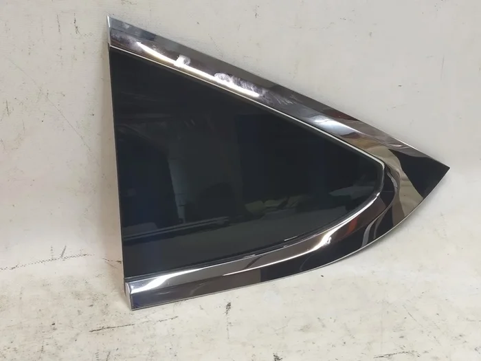左后挡泥板玻璃（车窗），带镀铬成型组件 Tesla Model X 1034906-00-I