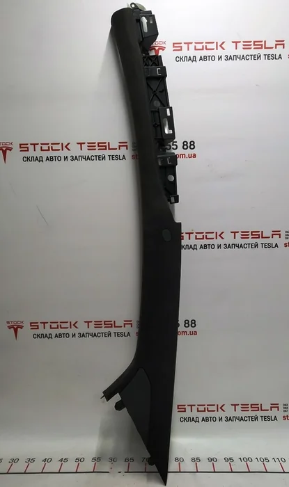 Облицовка стойки A верхняя левая US BLK Tesla model X 1035939-06-G