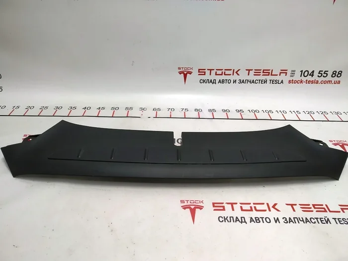 1 Caixa de plástico frontal Tesla Model X 1036234-00-F